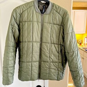 Men’s Lululemon bomber style Puffer Jacket